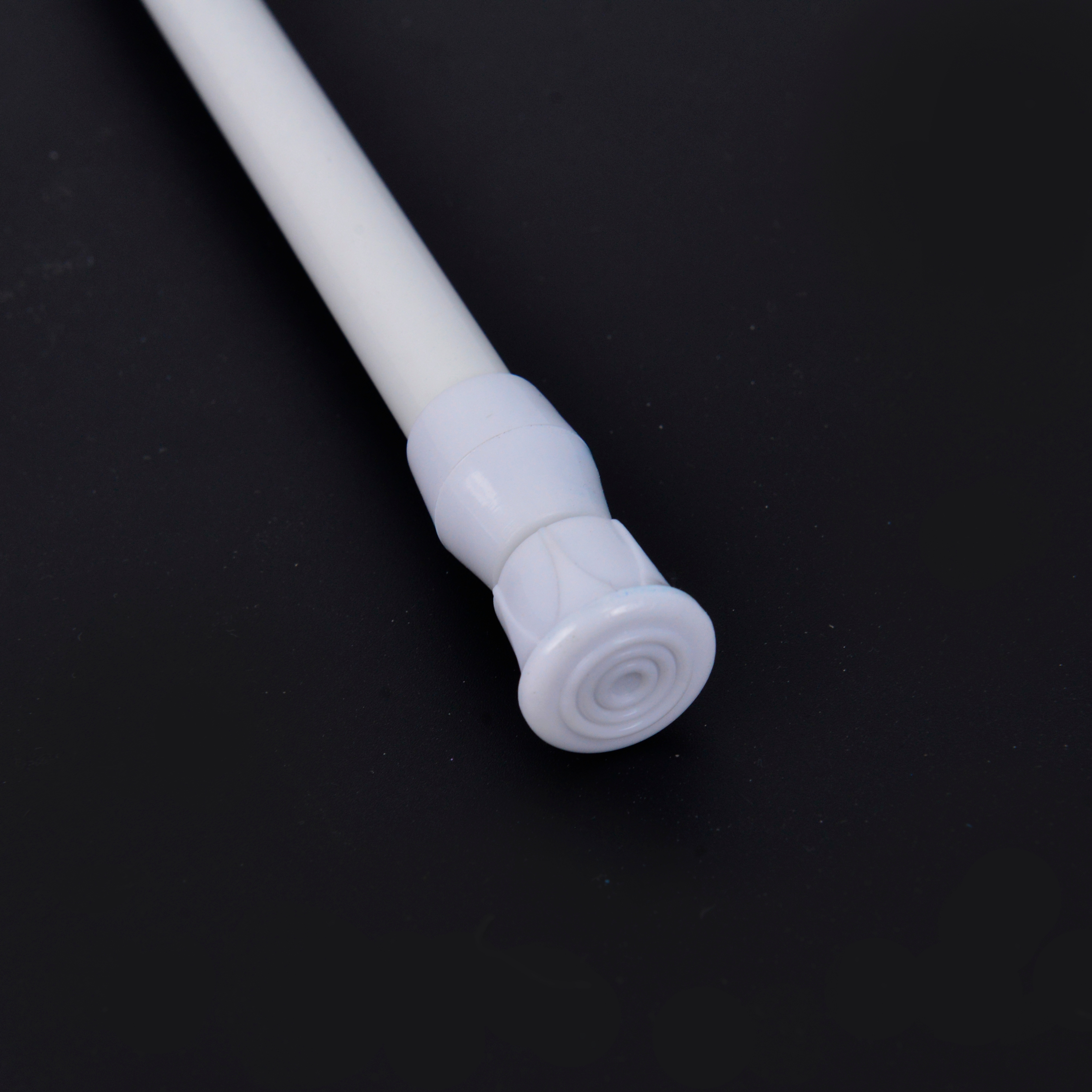 Perforation-free iron shower curtain rod 70-120 thin rod